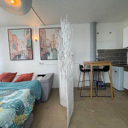 Penthouse Seaside 10 Min Port, Croisiere Et Aeroport Apartment ปวงต์-ตา-ปิตร์ ภายนอก รูปภาพ