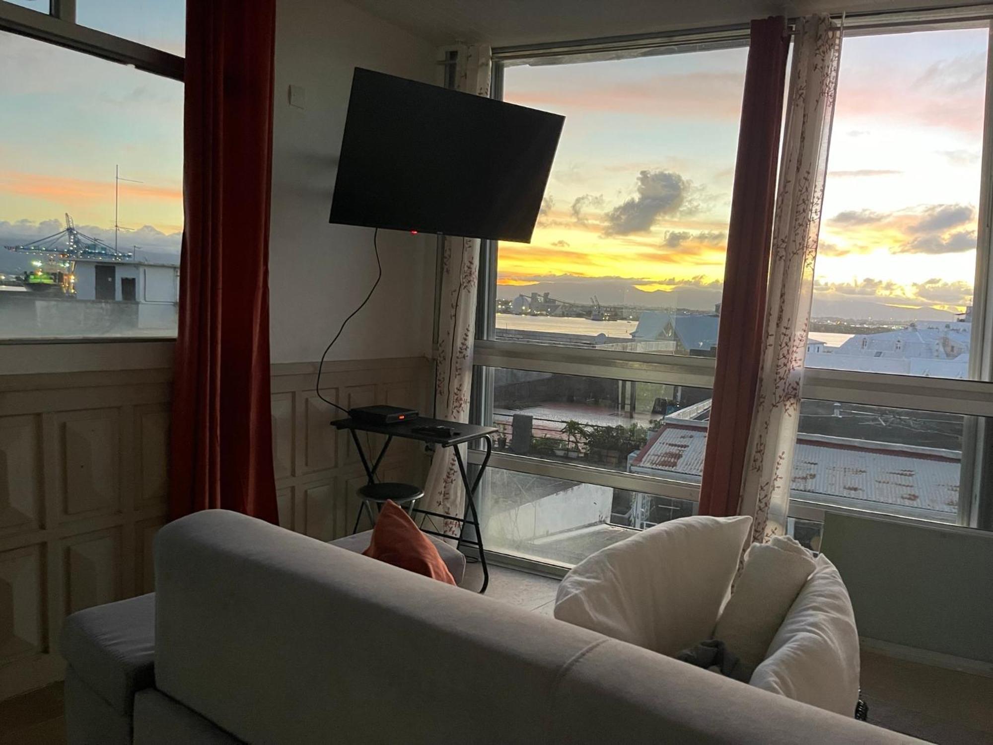 Penthouse Seaside 10 Min Port, Croisiere Et Aeroport Apartment ปวงต์-ตา-ปิตร์ ภายนอก รูปภาพ